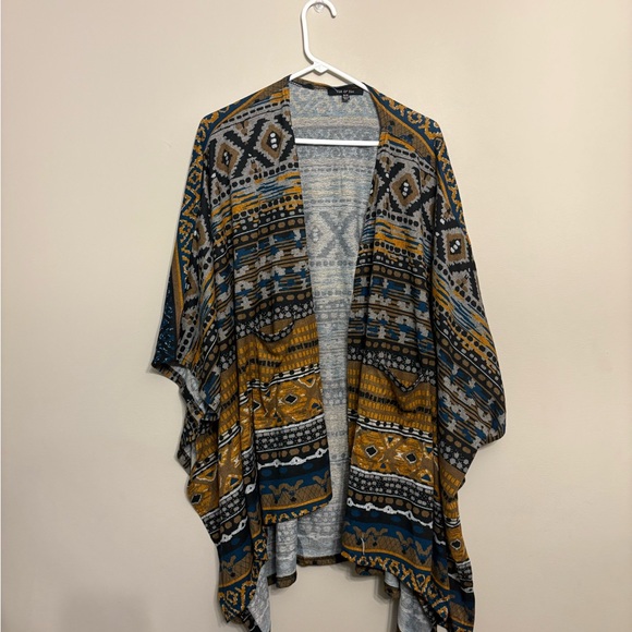 Lightweight Patterned Kimono - Picture 1 of 2